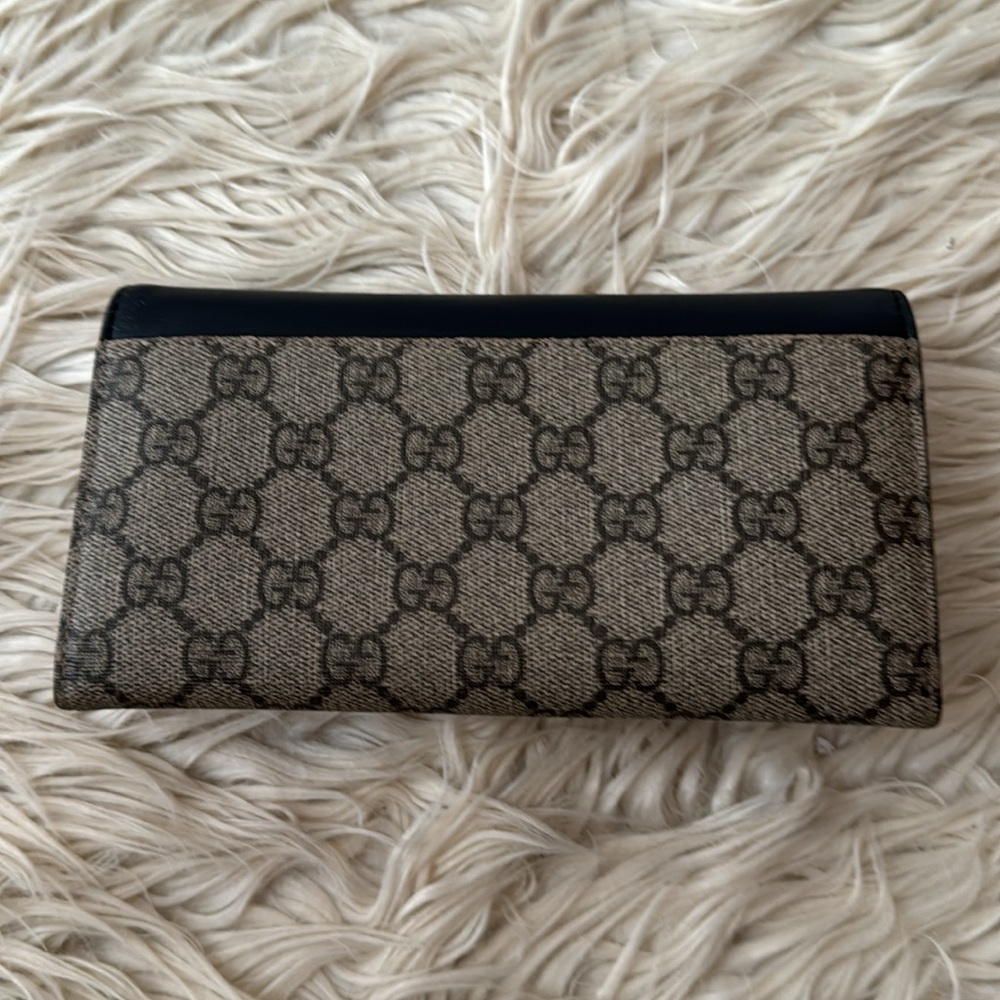 Gucci black peony pearl-studded wallet - Picture 2 of 10